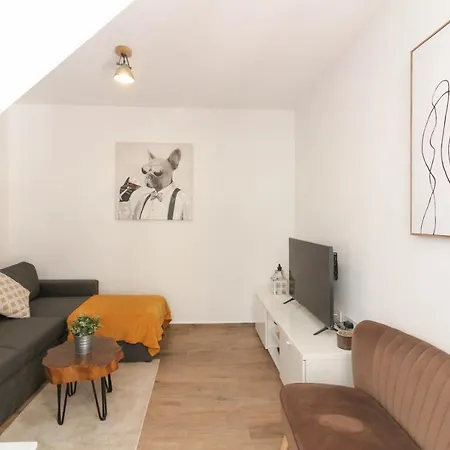 Beautiful Lona With Private Pool Near Pula פרוי