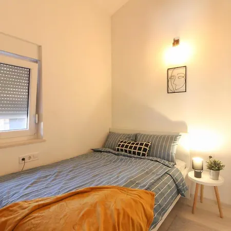 Beautiful Lona With Private Pool Near Pula 别墅 *