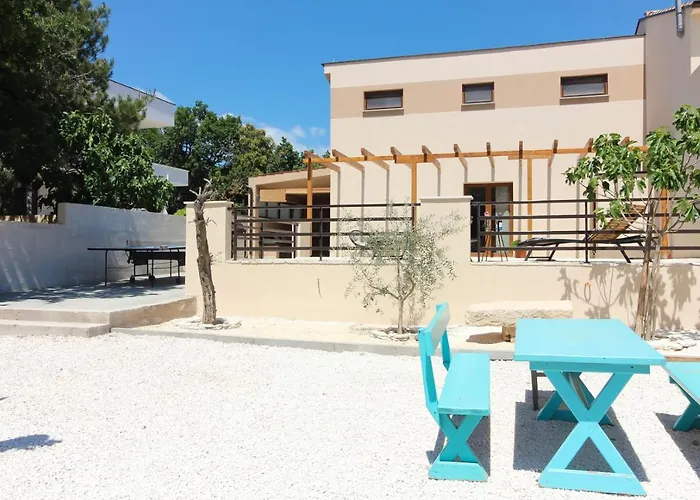 Beautiful Lona With Private Pool Near Pula * Peroj