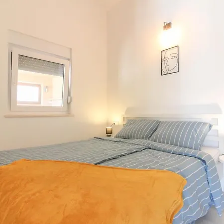 Willa Beautiful Lona With Private Pool Near Pula